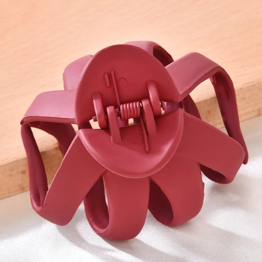 fashionable geometric moon shaped hair claw clip for women large, solid color, versatile hair accessory